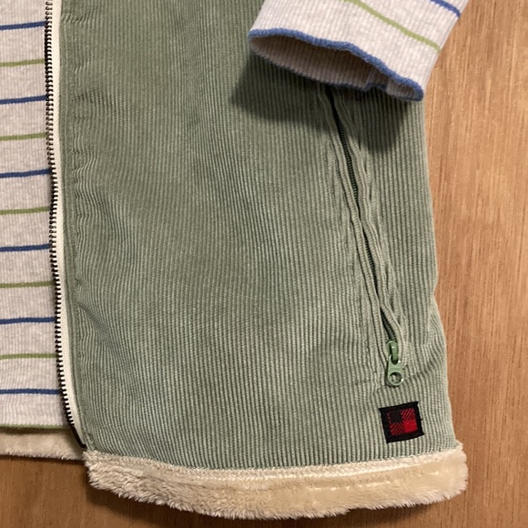 Woolrich - Ladies two-for-one: Corduroy Vest w/Matching Shirt - Picture 5 of 11